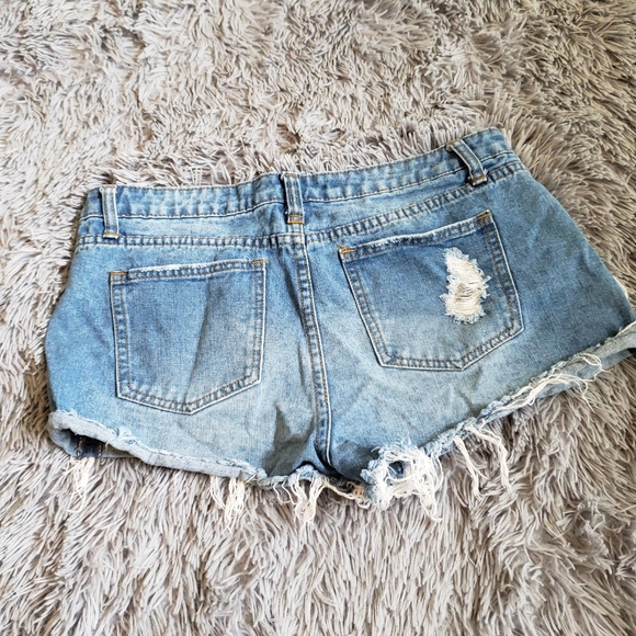 Distressed Light Jean High-Rise Shorts - Picture 4 of 5